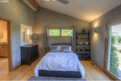 flint-bedroom